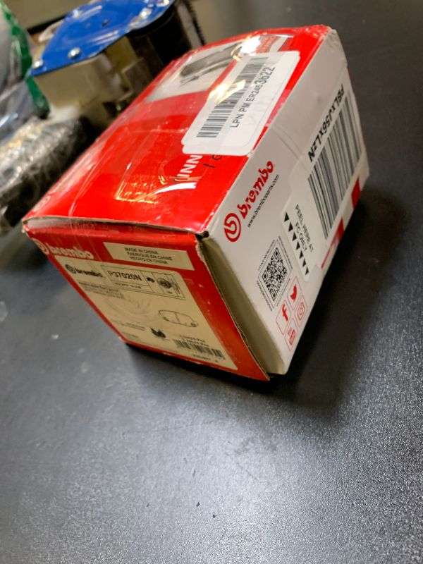 Photo 1 of Brembo P37020N Premium Ceramic Rear Disc Brake Pad Set JEEP OE# 00K68225327AC
