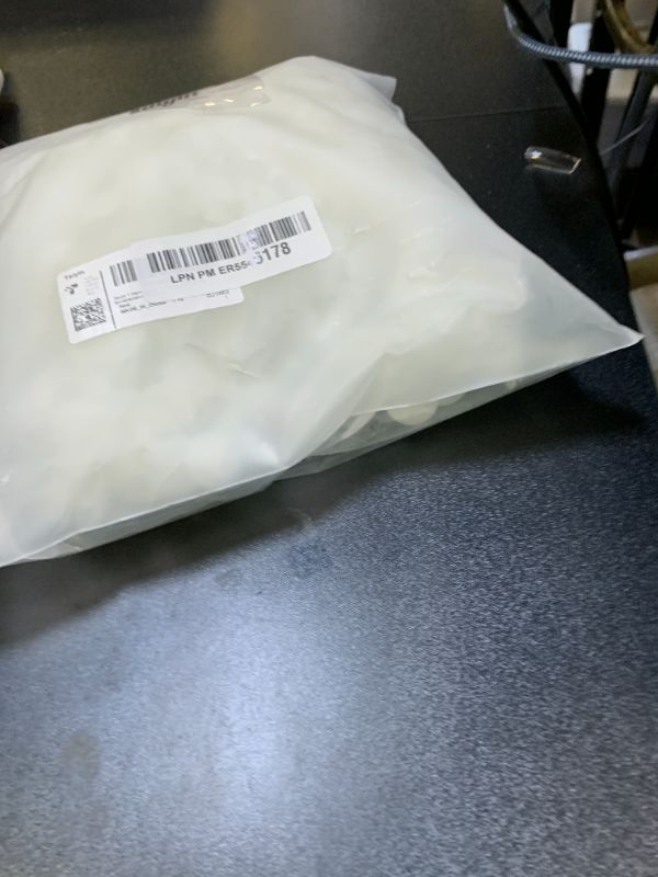 Photo 1 of Taiyin 500 Pcs 1" Vapor Barrier Christmas Tree Clips Plastic Bumper Clips Nylon Rivet Clip White Furniture Assembly Shelves Retainer for Crawlspace Barrier Poly Liners, Covers, Encapsulations