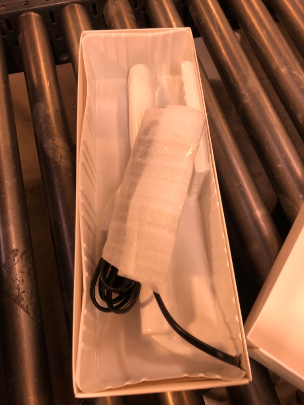 Photo 1 of T3 Curl ID 1.25 Inch Smart Curling Iron - Rapid HeatIQ® + HeatID Technology - 9 Precise Heat Settings – CeraGloss™ Ceramic Barrel - Ion Generator - Shiny Smooth Curls that Last