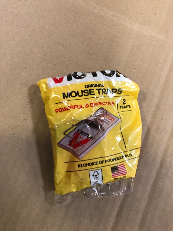 Photo 1 of Victor Metal Pedal Mouse Trap - M023 - Wood Mouse Trap, Brown, 2 Count (Pack of 1)