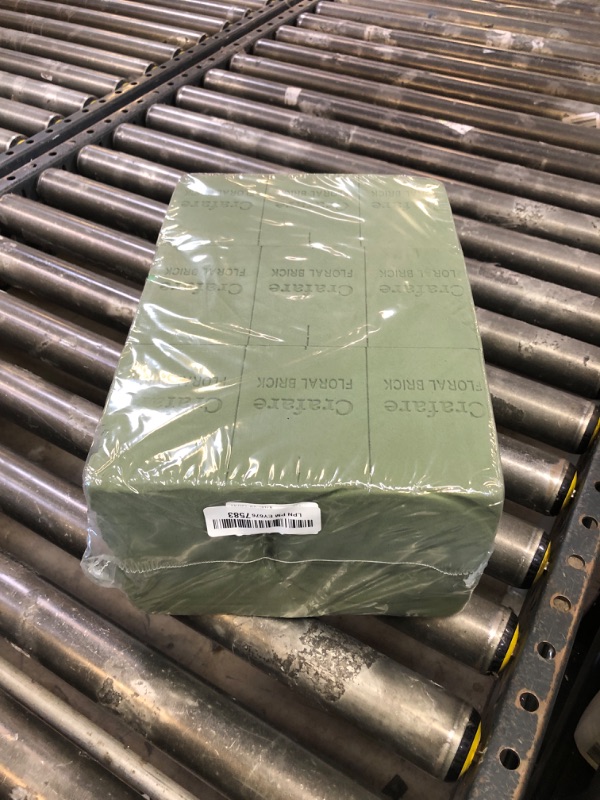 Photo 1 of Crafare 6pc Wet Fresh Floral Foam Blocks Green Florist Foam Bricks 8.9(L) X 3.9(W) X 3(H) for Spring Fresh Flower Arrangement and Crafts Supply