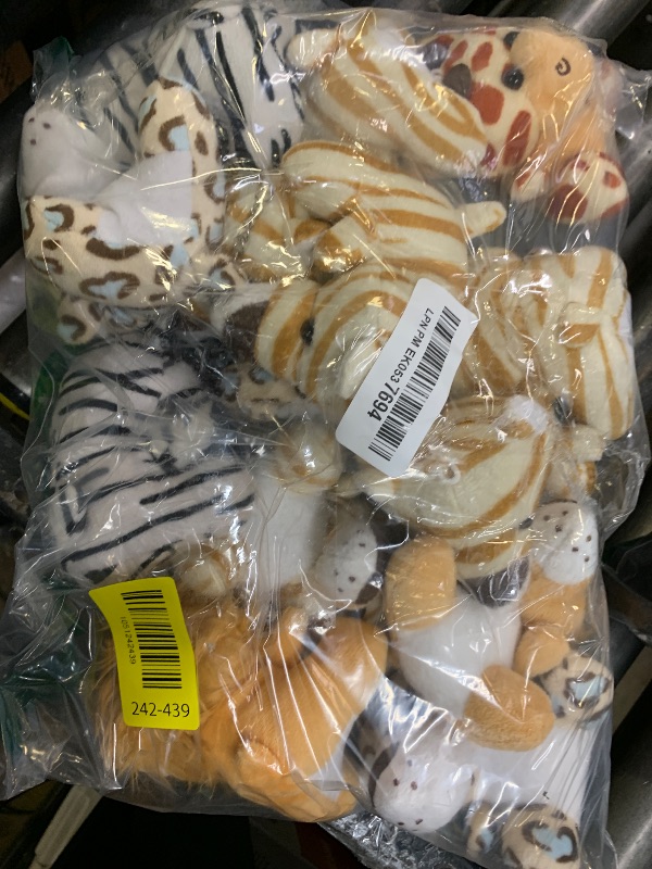 Photo 1 of HyDren 40 Pack Mini Stuffed Jungle Animals in Bulk 4.7 Inch Safari Plush Toys,Lion Tiger Elephant Giraffe Leopard Monkey Hippo Zebra Forest Plush Dolls for Animal Theme Party Favors Classroom Award