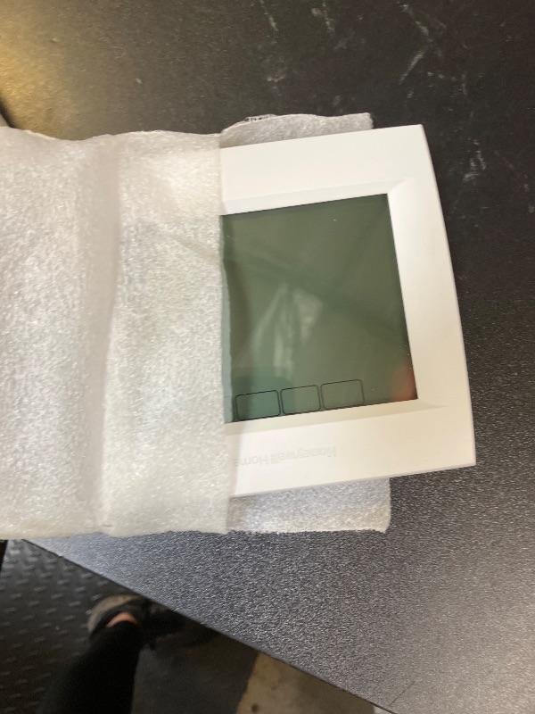 Photo 1 of Honeywell Home TH8321WF1001/U VisionPRO 8000 Wi-Fi Programmable Thermostat, 1 Pack, with Extended 5-Year Warranty