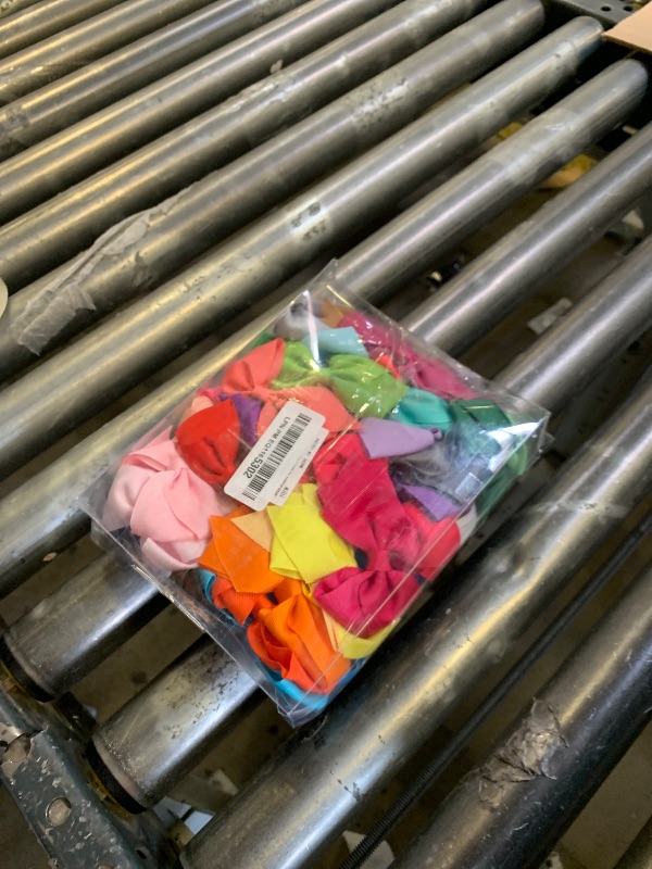 Photo 1 of JOYOYO 40 Colors 4" Hair Bows Clips Girls Pigtail Bows Alligator Clips for Baby Girls Fine Hair Infants