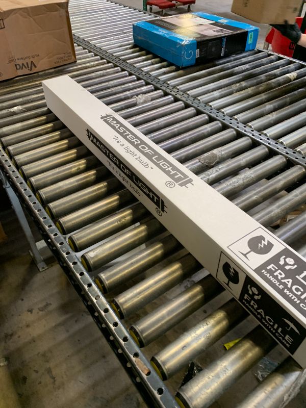 Photo 1 of F40CW (4 Pack) 4ft Fluorescent Tube Light Bulb 40W 40 Watt T12 Cool White 4100K 1.5 Diameter Replaces F40T12/CW F40T12 F40XL/SP41 F40/SPX41 F40/SP41/ECO F40SP41 F40CWX, F40 CW Supreme (4)