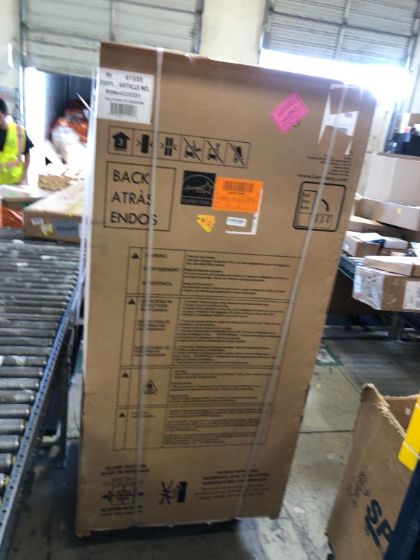 Photo 1 of 33 in. Wide 20.4 cu. ft. Top Freezer Refrigerator