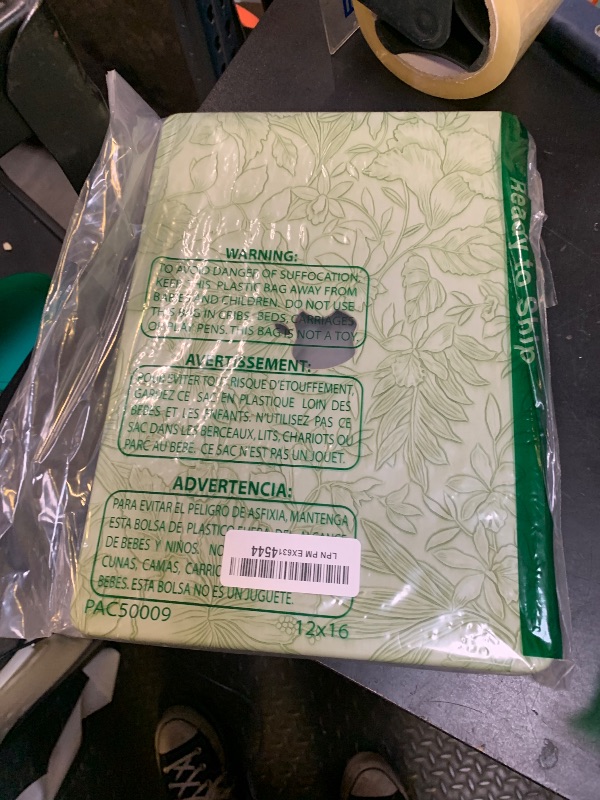 Photo 1 of iPAPA Compatible with MacBook Air 13 inch Case 2025 2024 2023 2022 M4 A3240 M3 A3113 M2 A2681, Elegant Texture Leather Hard Shell Case +Keyboard Cover for MacBook Air 13.6 inch, Green Embossed Floral