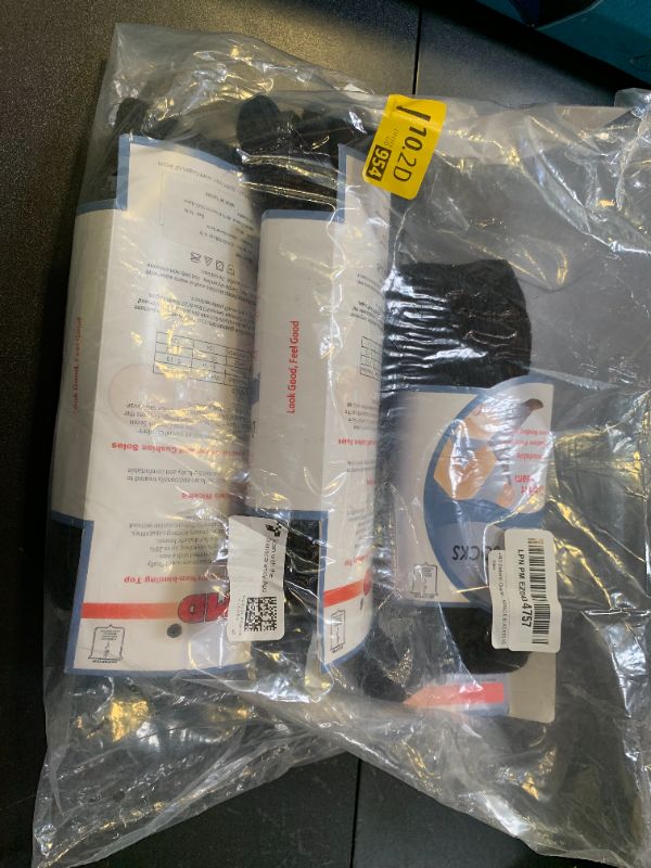 Photo 1 of +MD Diabetic Socks for Men Womens Non Binding Top Ankle Socks with Cushion Sole for Swollen Feet 6 Pairs Black 13-15