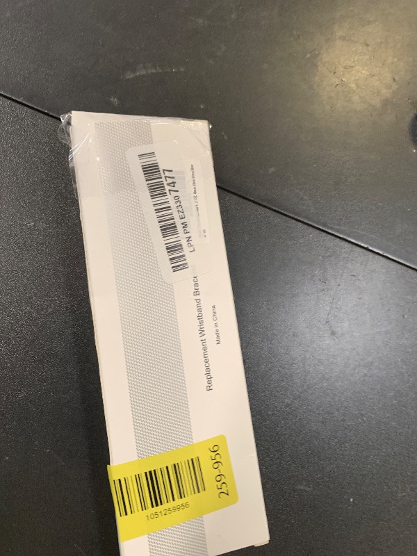 Photo 1 of MioHHR Metal Band Compatible with Apple Watch Band 49mm 46mm 45mm 44mm 42mm?Series 3/2/1?,Stainless Steel Strap for Women iWatch Bands Series 11 10 9 8 7 6 5 4 SE3/2/1 Ultra3/2/1,Silver