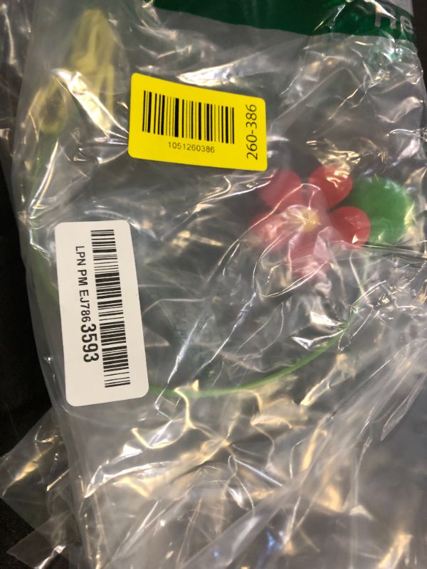 Photo 1 of Hat Hummingbird Feeder, Mini Hummingbird Feeder with Random Color Clip,Easy to Clean and Refill Plastic Humming Bird Feeder, 10 ml