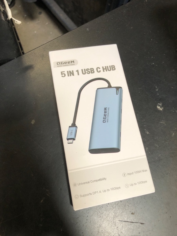 Photo 1 of QGeeM USB C Hub,Multiple Converter Adapter 5 in 1,Type C Splitter Extender with Single 8K,Dual 4K/60Hz,10Gbps Data Transfer,PD 100W,for MacBook Pro,iMac,HP?M1/M2 only 1 Display