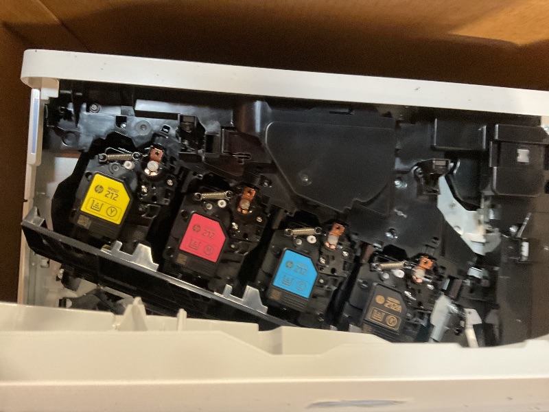 Photo 1 of *** FOR PARTS ONLY/ SMALL DISPLAY SCREEN SEVERELY DAMAGED CANNOT SEE **** HP Color LaserJet Enterprise M554dn Duplex Printer (7ZU81A)