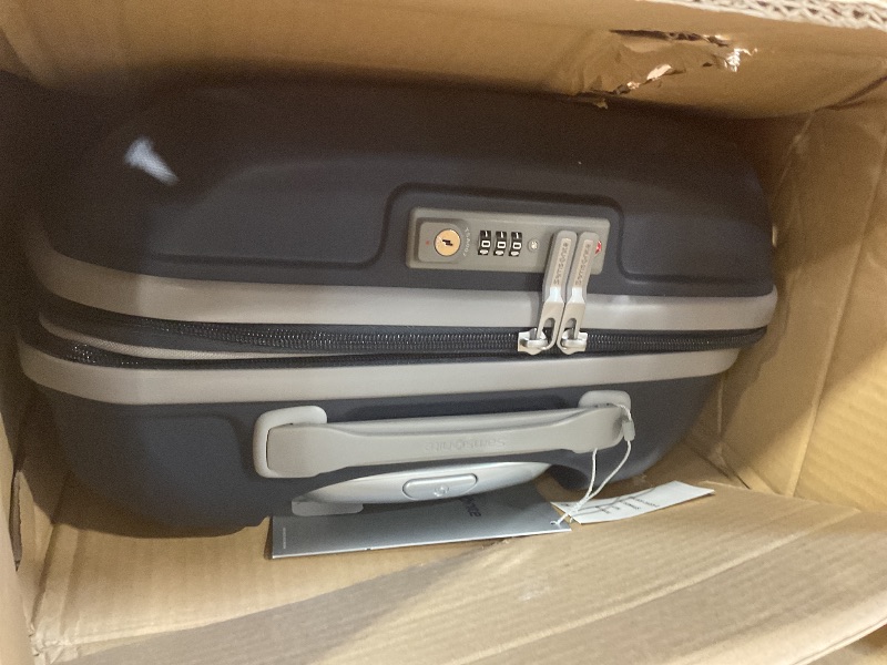 Photo 1 of **MISSING KEY. LOCKED SHUT**Samsonite Freeform 21 inch Carry On Spinner Navy