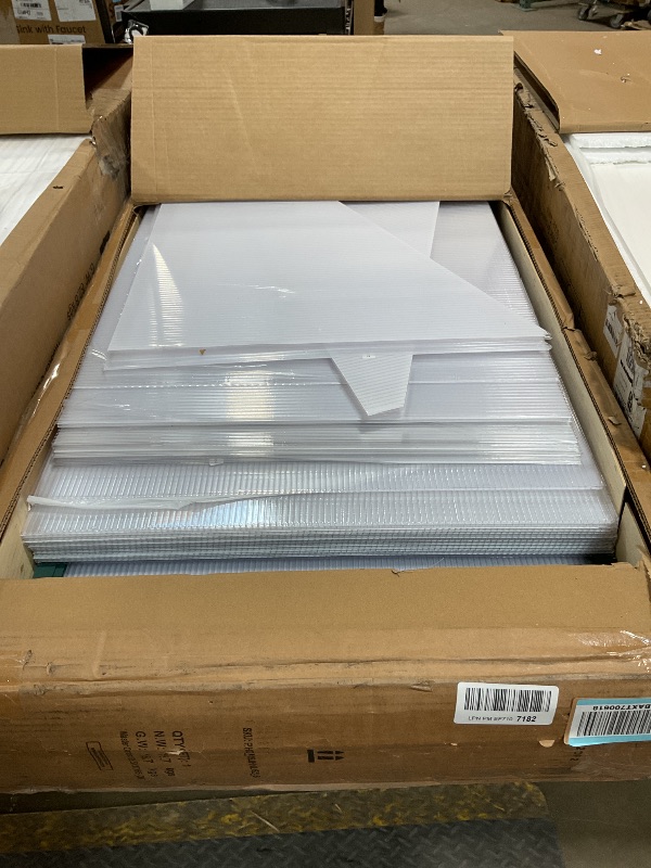 Photo 1 of **SOLD FOR PARTS** 8x12 FT Greenhouse, Easy Assembly Aluminum Polycarbonate Greenhouses for Outdoors with Roof Vent, Large Aluminum Walk-in Greenhouse for Sunroom Patio, Backyard, Garden, Sliding Lockable Door, Green
PANELS ONLY