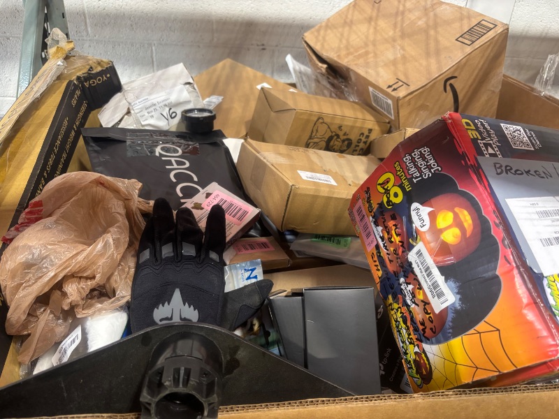 Photo 1 of *** NON REFUNDABLE *** **MUST BRING TRUCK TO PICK UP** TRASH/NON SELL PALLET