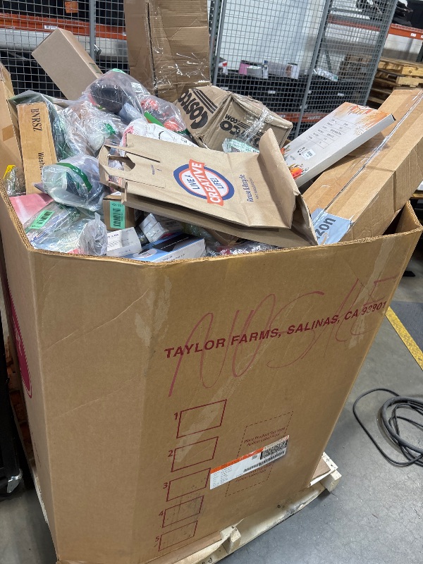 Photo 1 of *** NON REFUNDABLE *** **MUST BRING TRUCK TO PICK UP** TRASH/NON SELL PALLET