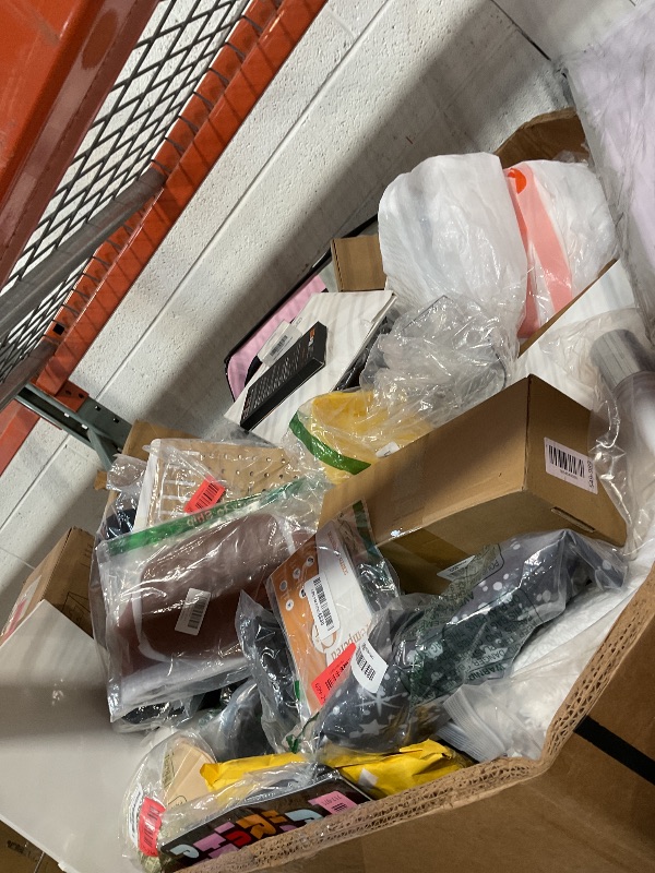 Photo 1 of *** NON-REFUNDABLE ***MUST BRING A TRUCK TO PICK UP**** TRASH/NON SELL PALLET***