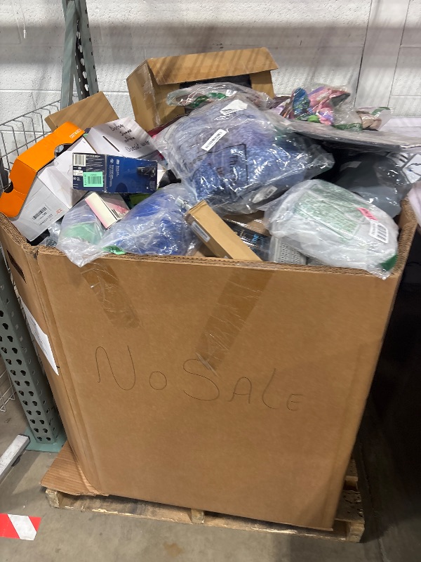 Photo 1 of *** NON REFUNDABLE *** **MUST BRING TRUCK TO PICK UP** TRASH/NON SELL PALLET