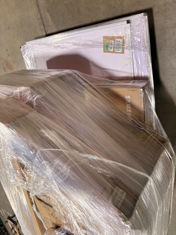 Photo 1 of *** NON REFUNDABLE *** **MUST BRING TRUCK TO PICK UP** TRASH/NON SELL PALLET