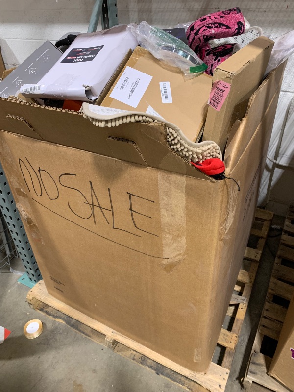 Photo 1 of *** NON REFUNDABLE *** **MUST BRING TRUCK TO PICK UP** TRASH/NON SELL PALLET