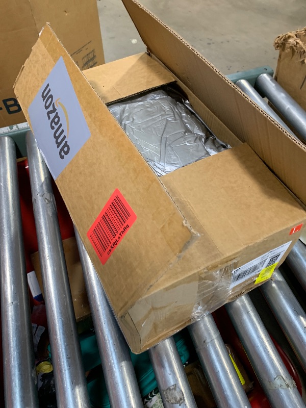 Photo 1 of **HAS MINOR DAMAGE *** Halogen OE Tail Lights Taillights Assembly for 2016-2018 Toyota Rav4, Red Rear Brake Signal Plate Tail Lamp Replacement With Bulb and Harness (Outer, Driver Side (Left))