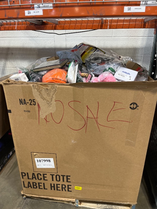 Photo 1 of *** NON REFUNDABLE ***
TRASH/NON SELL PALLET
*MUST BRING TRUCK TO PICK UP*