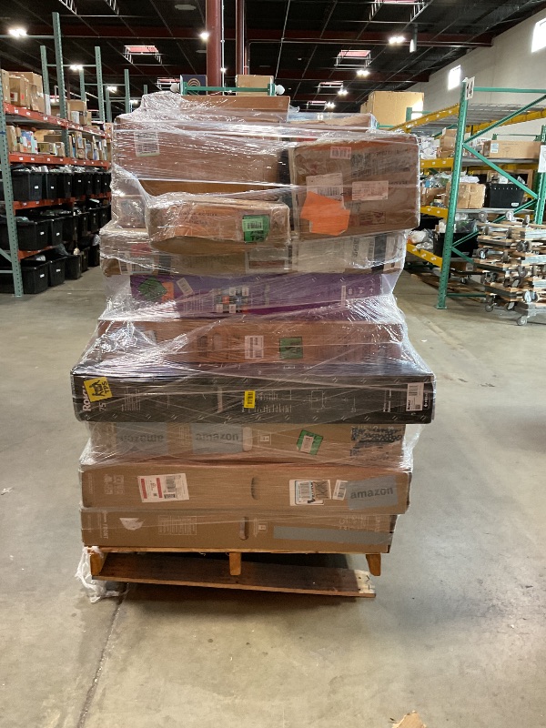 Photo 1 of 
*** NON-REFUNDABLE ***MUST BRING A TRUCK TO PICK UP**** TV PALLET*** 