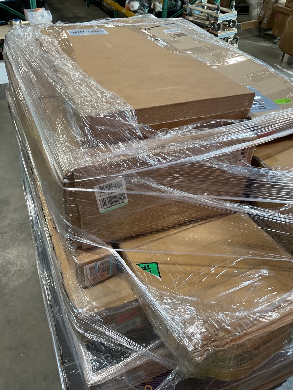 Photo 1 of 
*** NON-REFUNDABLE ***MUST BRING A TRUCK TO PICK UP**** TV PALLET*** 