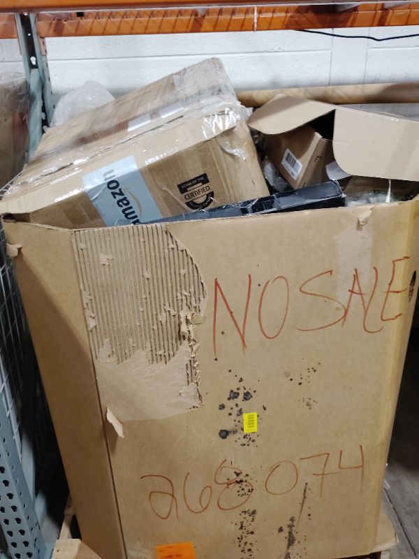 Photo 1 of *** NON-REFUNDABLE ***MUST BRING A TRUCK TO PICK UP**** TRASH/NON SELL PALLET***



