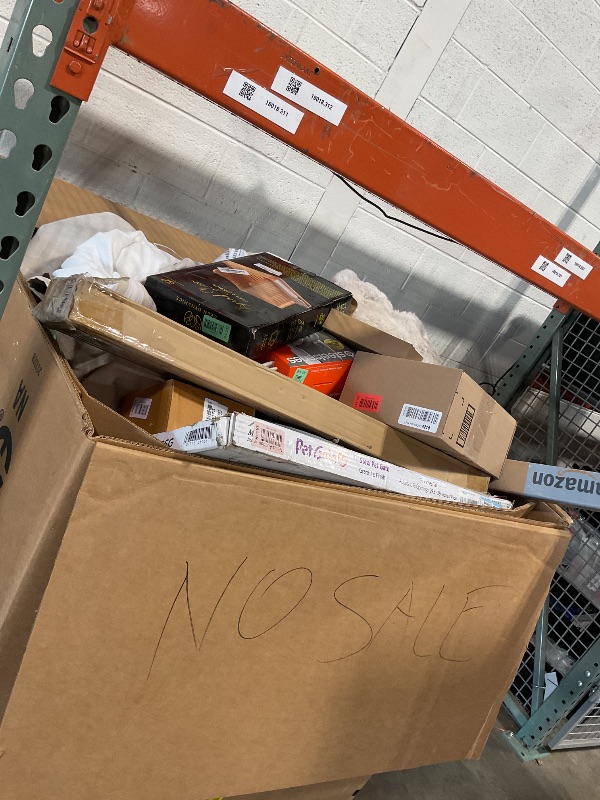Photo 1 of *** NON-REFUNDABLE ***MUST BRING A TRUCK TO PICK UP**** TRASH/NON SALE PALLET******