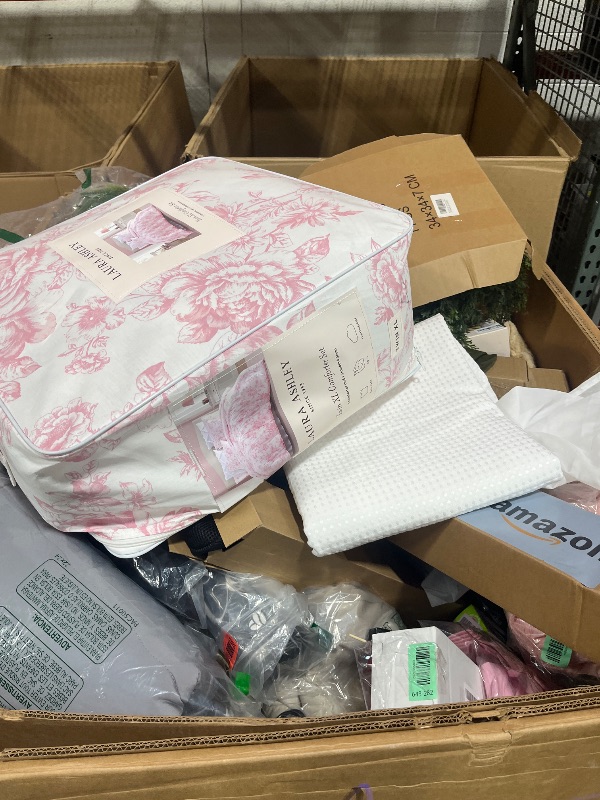 Photo 1 of *** NON REFUNDABLE *** 
TRASH/NON SELL PALLET
*MUST BRING TRUCK TO PICK UP*