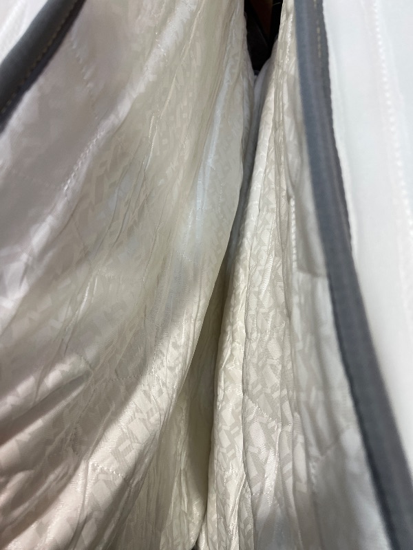 Photo 1 of ****NOT IN PACKAGING /DIRTY FROM TRANSPORT ***** Twin Mattress 10 Inch, Hybrid Mattress Twin Size with Comfy Support, Bed Mattresses with Individual Pocket Springs for Motion Isolation & Pressure Relief, Certipur-Us Certified