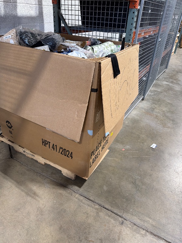 Photo 1 of *** NON REFUNDABLE ***
TRASH/NON SELL PALLET
*MUST BRING TRUCK TO PICK UP*