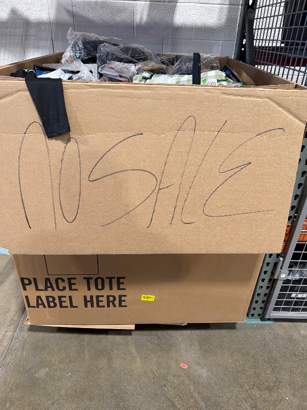 Photo 1 of *** NON REFUNDABLE ***
TRASH/NON SELL PALLET
*MUST BRING TRUCK TO PICK UP*