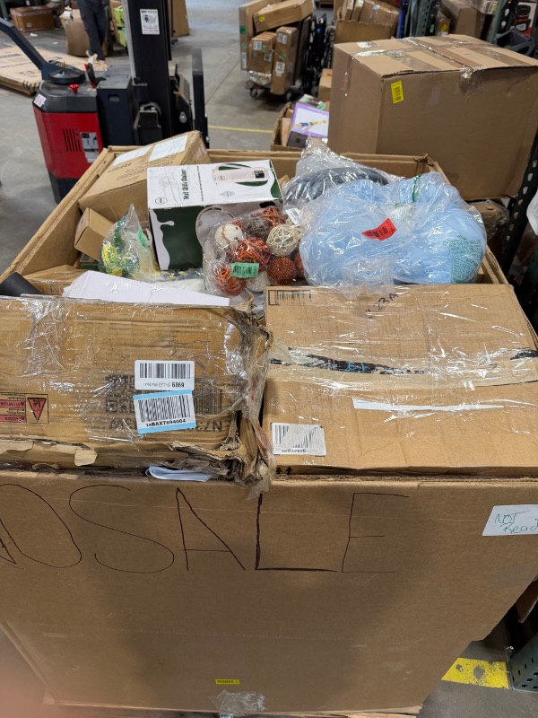 Photo 1 of *** NON REFUNDABLE *** 
NON SELL PALLET
*MUST BRING TRUCK TO PICK UP*