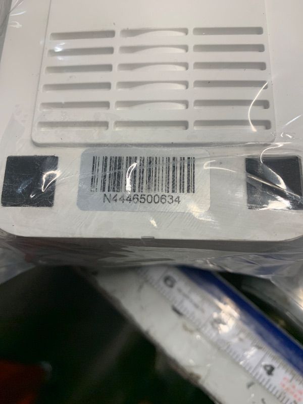 Photo 1 of ***MISSING INSTRUCTION BOOK***Bluetooth Thermal Shipping Label Printer, Wireless 4x6 Label Printer for Small Business, Compatible with Android, Windows, iPhone, Mac, Widely Used for Amazon, Shopify, Ebay, USPS, Etsy,FedEx (White)