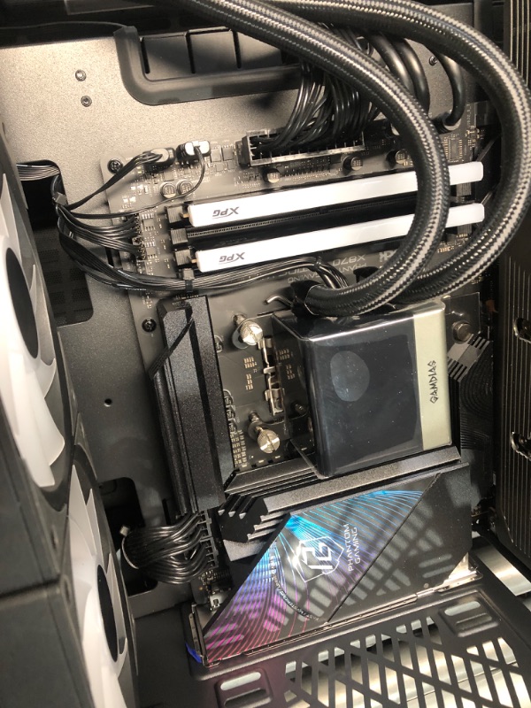 Photo 1 of ****DAMAGED PCIe, STRIPPED AND DAMAGED GPU****
ZOTAC MEK Gaming PC Desktop, NVIDIA GeForce RTX 5090 32GB GDDR7, AMD Ryzen 7 9800X3D Up to 5.2GHz, 32GB DDR5, 2TB NVMe SSD, 1200W 80+ Gold PSU, WiFi 7, Windows 11 Pro