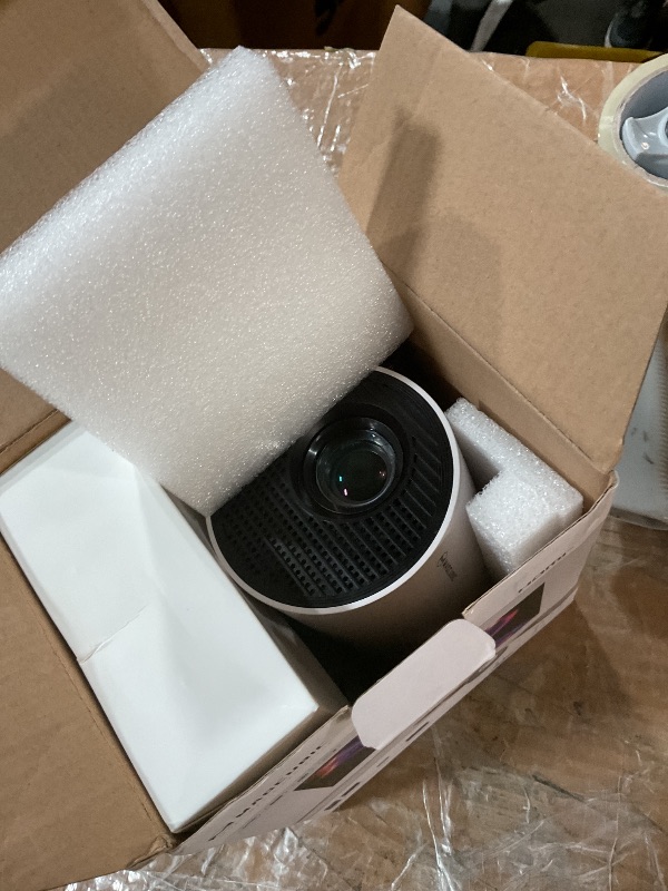 Photo 1 of ?Electric Focus?Magcubic Mini Projector 4K Support, Portable Projector with WiFi 6 and Bluetooth 5.4, Smart Proyector, 5W Soundbase Speaker, 180° Rotation for Home Theater HY300 Ultra