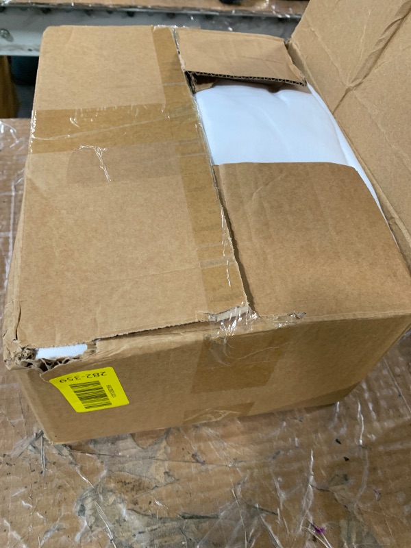 Photo 1 of ** STITCHING SLIGHTLY COMING UNDONE IN SMALL AREA**
Fokitut 6 Pack Rectangle Tablecloth, 60x102 Inch, Stain Resistant and Wrinkle Polyester Table Cloth, Fabric Table Cover for Kitchen Dining, Wedding, Party, Holiday Dinner-White