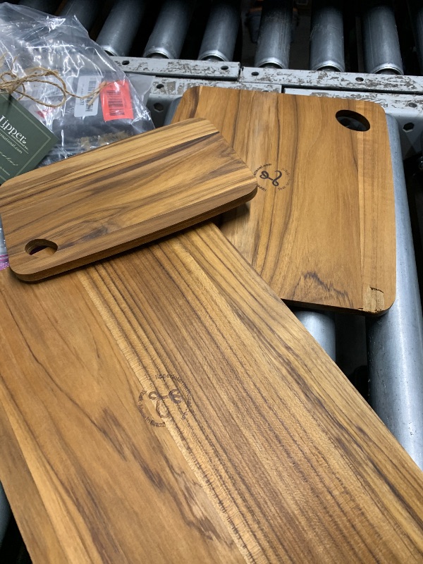 Photo 1 of (see all images for minor damage) Lipper International Teak Wood Cutting Boards with Oval Holes in Corners, Assorted Sizes, Set of 3