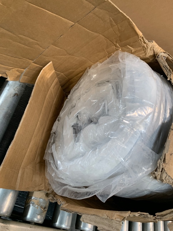 Photo 1 of ****FACTORY SEALED***
Arcticus King Size Mattress, 12 Inch Hybrid Mattress in a Box with Memory Foam and Individually Pocketed Spring, Motion Isolation, Pressure Relief, Medium Firmness, CertiPUR-US Certified
