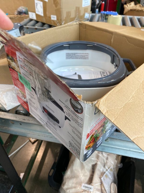 Photo 1 of [USED] BLACK+DECKER 16-Cup Rice Cooker, RC516, 8-Cup Uncooked Rice, Steaming Basket, Removable Non-Stick Bowl, One Touch