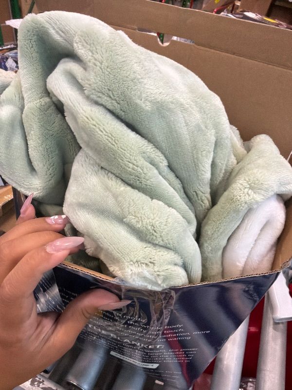 Photo 1 of **UNTESTED**
IUUI Heated Blanket Electric Throw Checkered- 50x60 Inches Soft Flannel Heating Blanket,Fast Heating Blanket 6 Heating Levels & 2 Hours Auto Off ETL Certification, Gifts for Wemon(Sage Green)