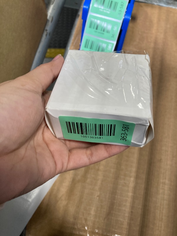 Photo 1 of **UNTESTED**
Weewooday Waterproof Bathroom Clock Small Digital White Shower Wall Clock with Easy Reading Face for Bathroom Pool Supplies(Suction Cup)