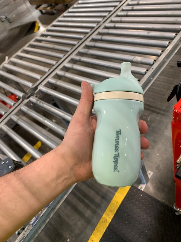 View 2 of ***Missing One*** Tommee Tippee Insulated 9oz Sporty Spout Toddler Water Bottle, No Spill Sippy Cups for Toddlers 1-3, Two-Piece Valve Helps Stop Spills, BPA Free, Pink and Mint, Pack of 2