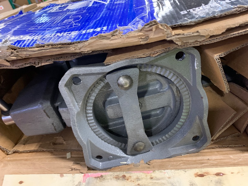 View 3 of ***UPDATED 6/5***Wilton Reversible Bench Vise, 8" Jaw Width, 9-1/4" & 14-1/2" Jaw Opening, 4-3/4" Throat (Model 4800R)