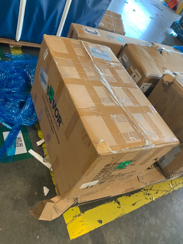 Photo 1 of **** DIRTY NEEDS TO BE CLEANED**** VEVOR Fryer Oil Filter Machine, Hot Oil Container 55L /116 LBS/15 Gal, Commercial Deep Fryer Oil Filter 10 L/min, Cooking Oil Filter Pump & Oil Hose, 300W Mobile Fryer Filter Kitchen Restaurant