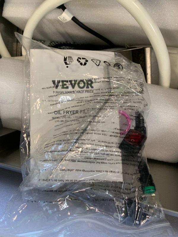 Photo 1 of **** DIRTY NEEDS TO BE CLEANED**** VEVOR Fryer Oil Filter Machine, Hot Oil Container 55L /116 LBS/15 Gal, Commercial Deep Fryer Oil Filter 10 L/min, Cooking Oil Filter Pump & Oil Hose, 300W Mobile Fryer Filter Kitchen Restaurant