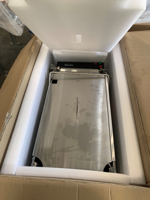 Photo 1 of **** DIRTY NEEDS TO BE CLEANED**** VEVOR Fryer Oil Filter Machine, Hot Oil Container 55L /116 LBS/15 Gal, Commercial Deep Fryer Oil Filter 10 L/min, Cooking Oil Filter Pump & Oil Hose, 300W Mobile Fryer Filter Kitchen Restaurant