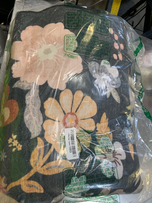 Photo 1 of 3x12ft Long Hallway Runner Rug - Non Slip Washable Floral Floor Runner for Kitchen Entryway Bathroom?Boho Low Pile Thin Rubber Backed Scalloped Carpet Runner (Black, 3x12)